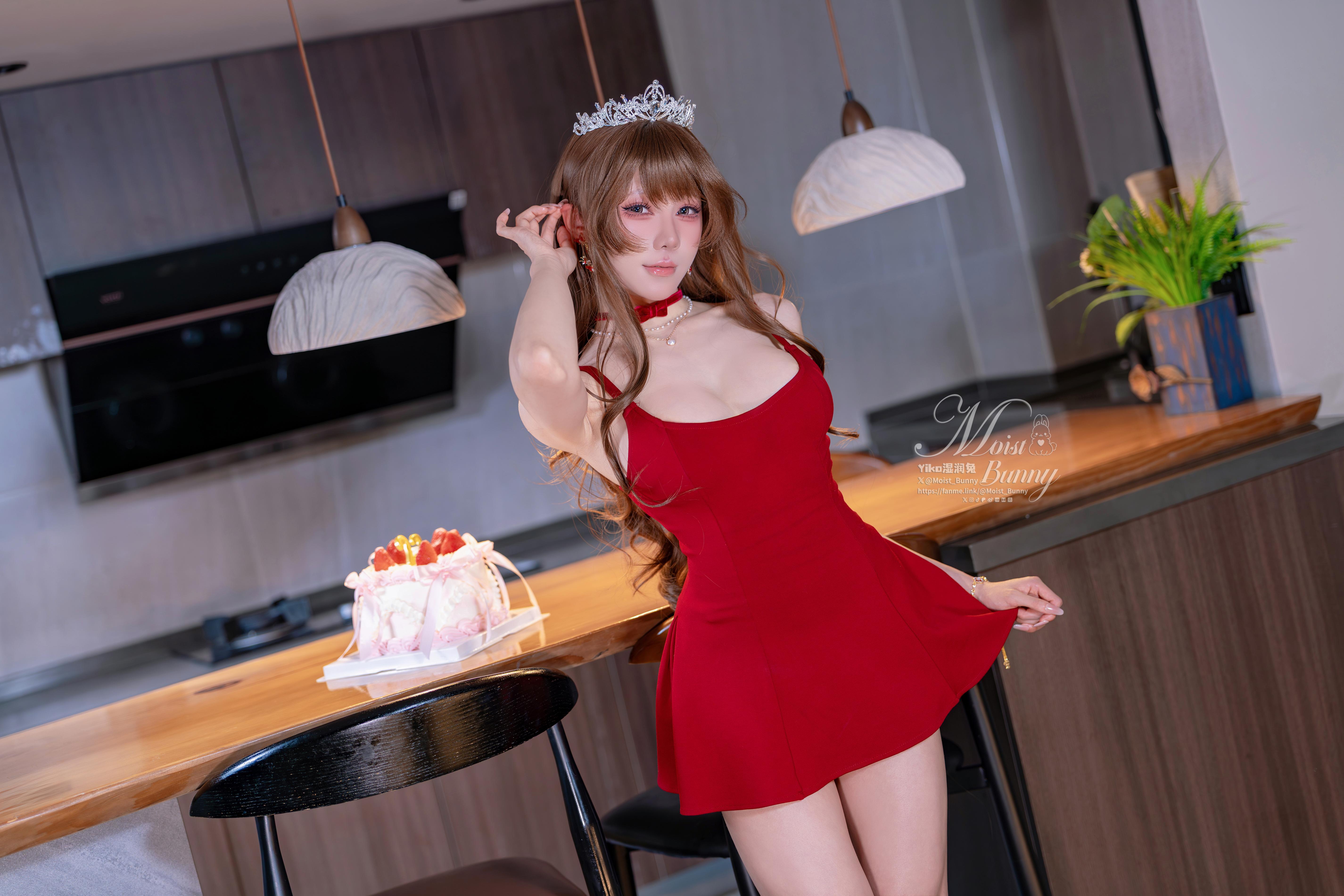 No.251 Yiko湿润兔(咬一口兔娘) - 2025年12月 圣诞生日限定 Birthday Party [48P 1V]-cos